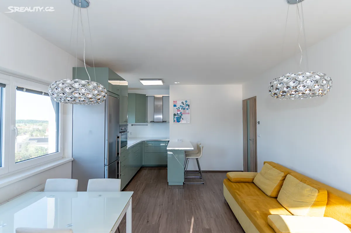 Pronájem bytu 3+kk 71 m² – pohled 4