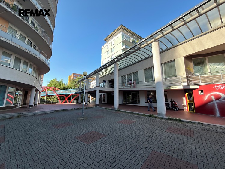 Комерційне приміщення в оренду, 105 м² (6 з 15)