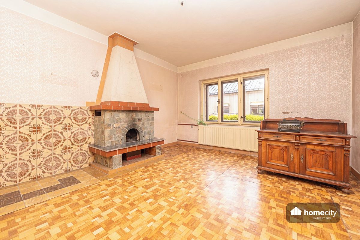 Prodej rodinného domu 163 m², pozemek 279 m² – fotografie 2
