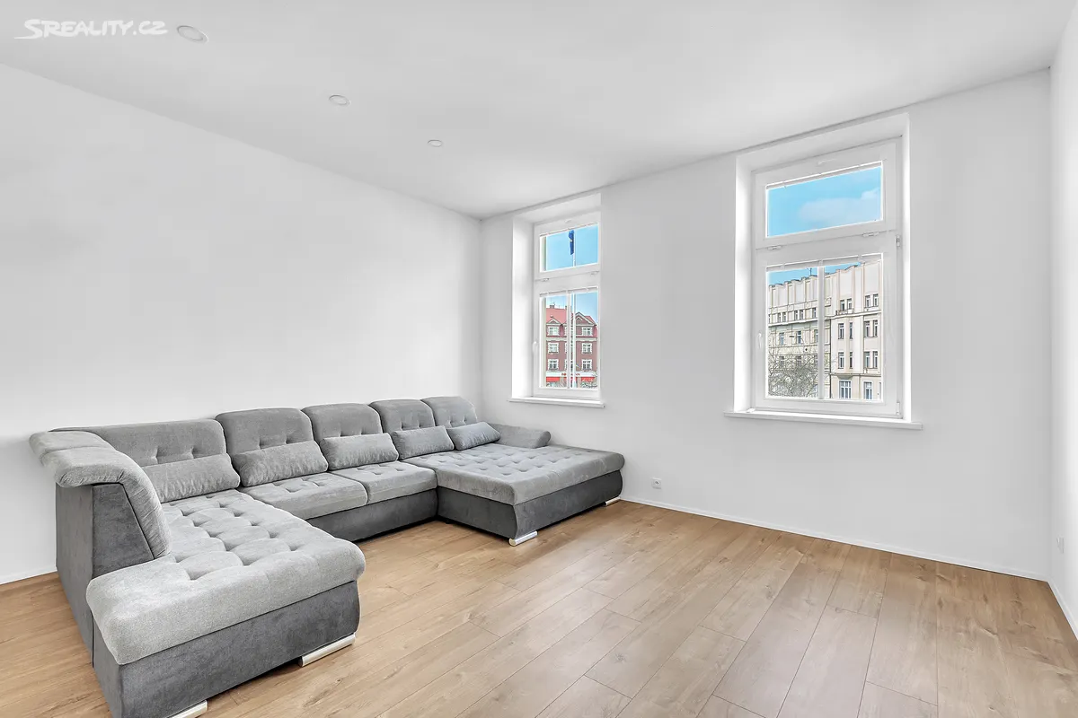 Pronájem bytu 2+1 67 m² – pohled 6