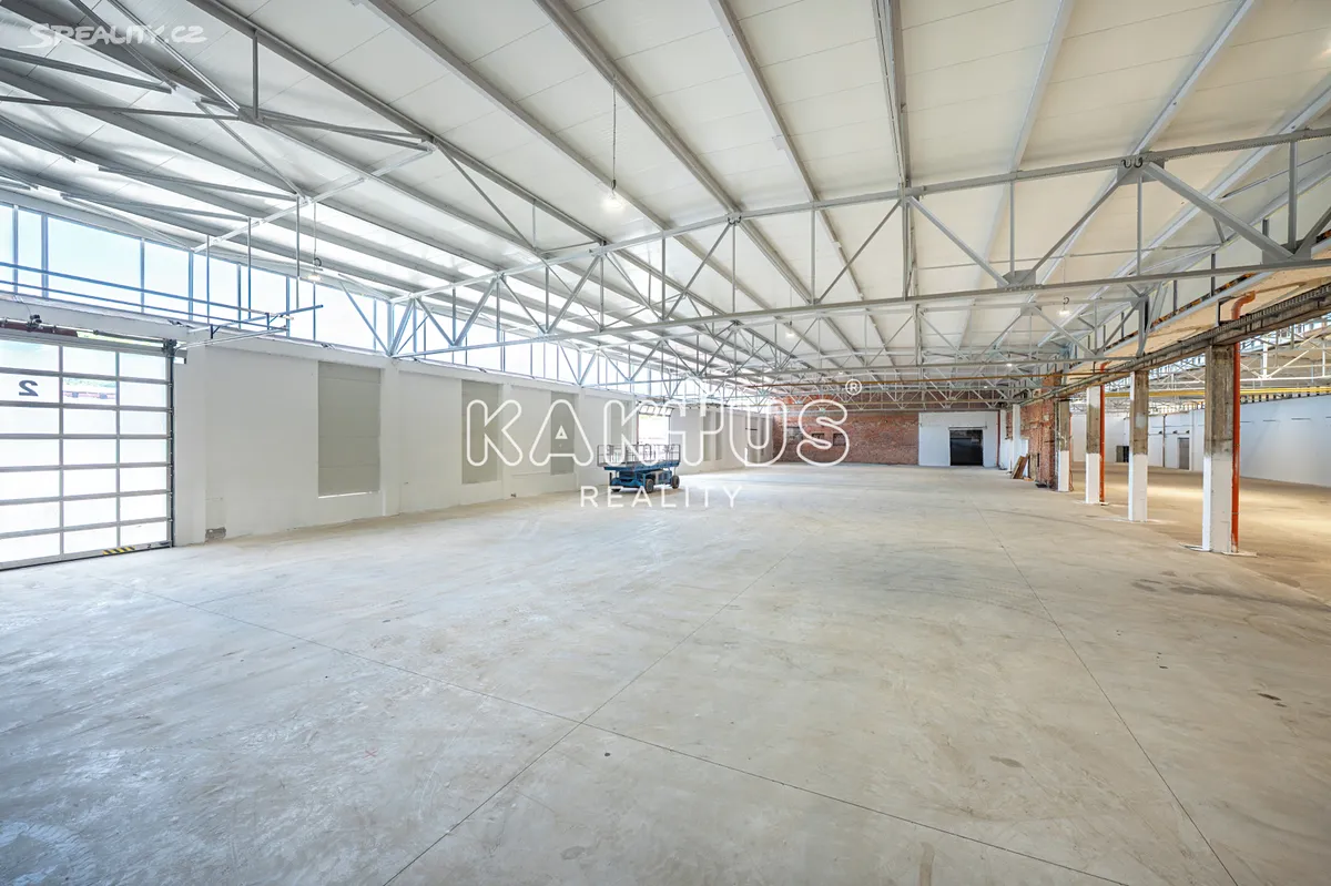 Pronájem výrobní haly, prostoru 1810 m², Frýdlant nad Ostravicí