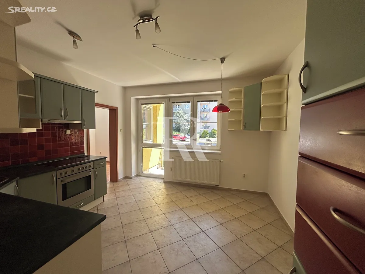 Pronájem bytu 3+1 82 m² - Widok 3