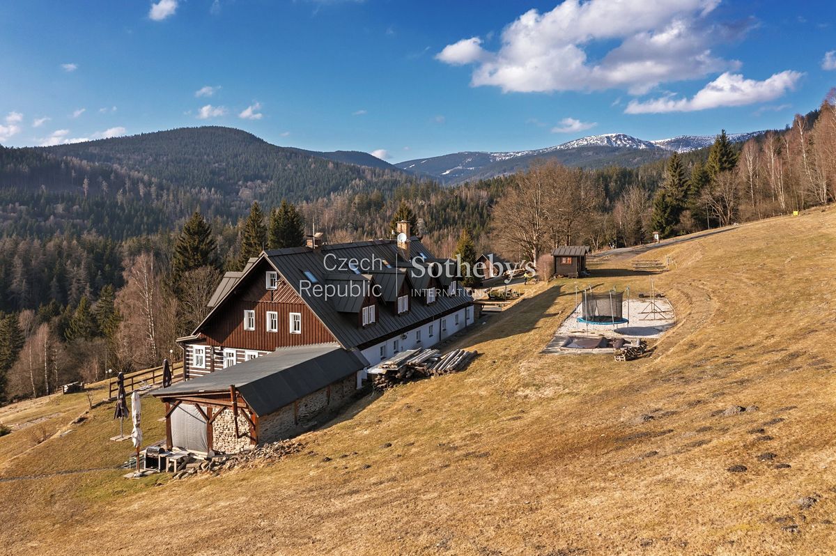 Prodej ubytovacího zařízení 400 m²