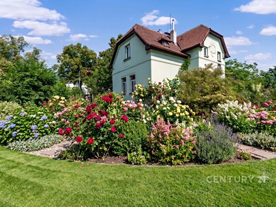 Prodej  vily 159 m², pozemek 723 m²