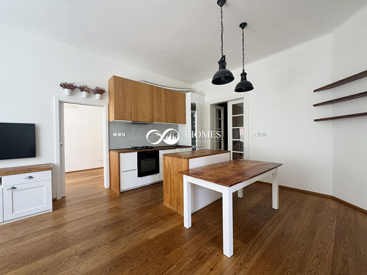 Pronájem bytu 3+kk 89 m²