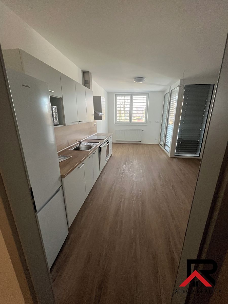 Pronájem bytu 1+kk 35 m²