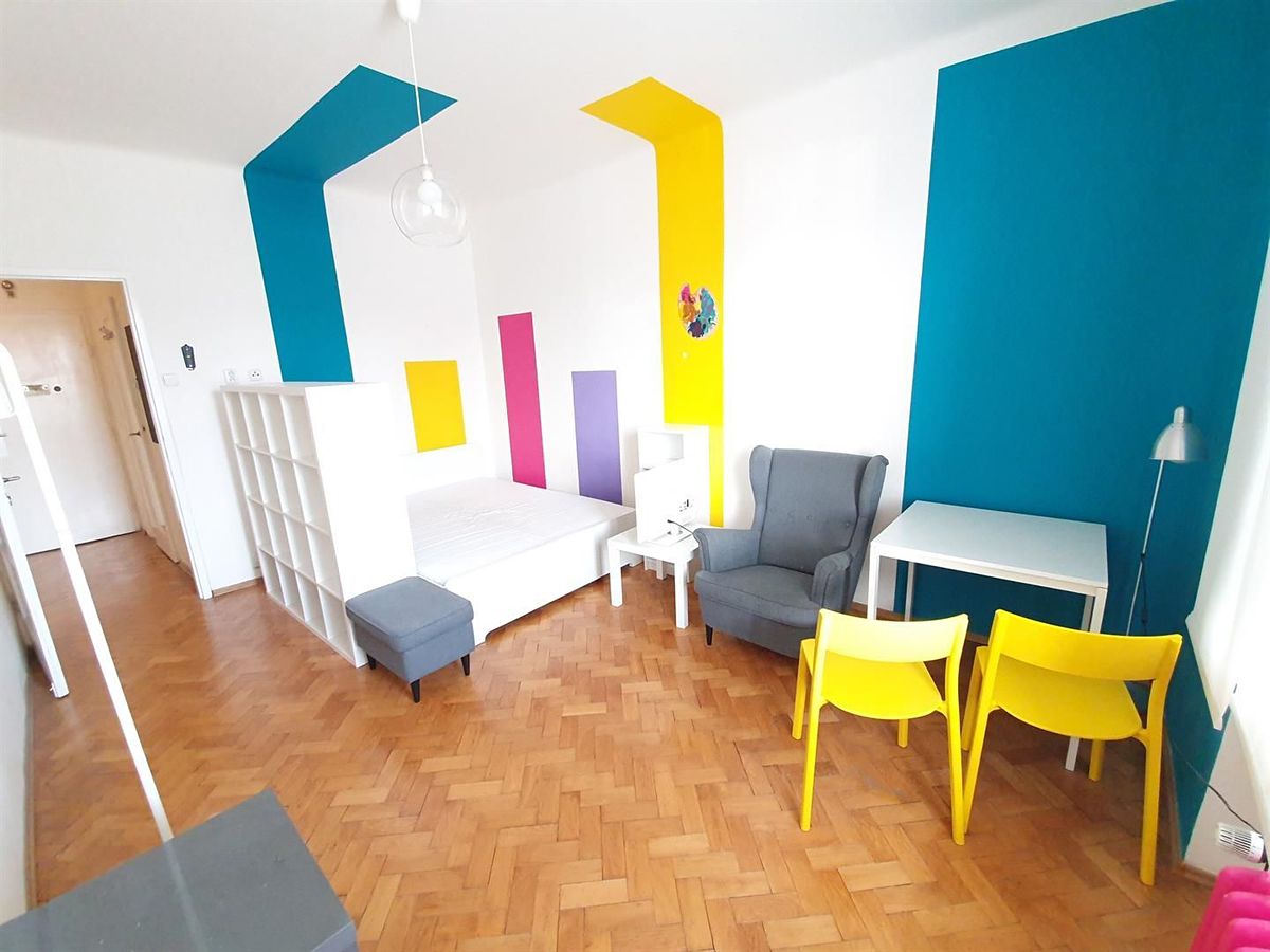 Pronájem bytu 1+1 34 m²