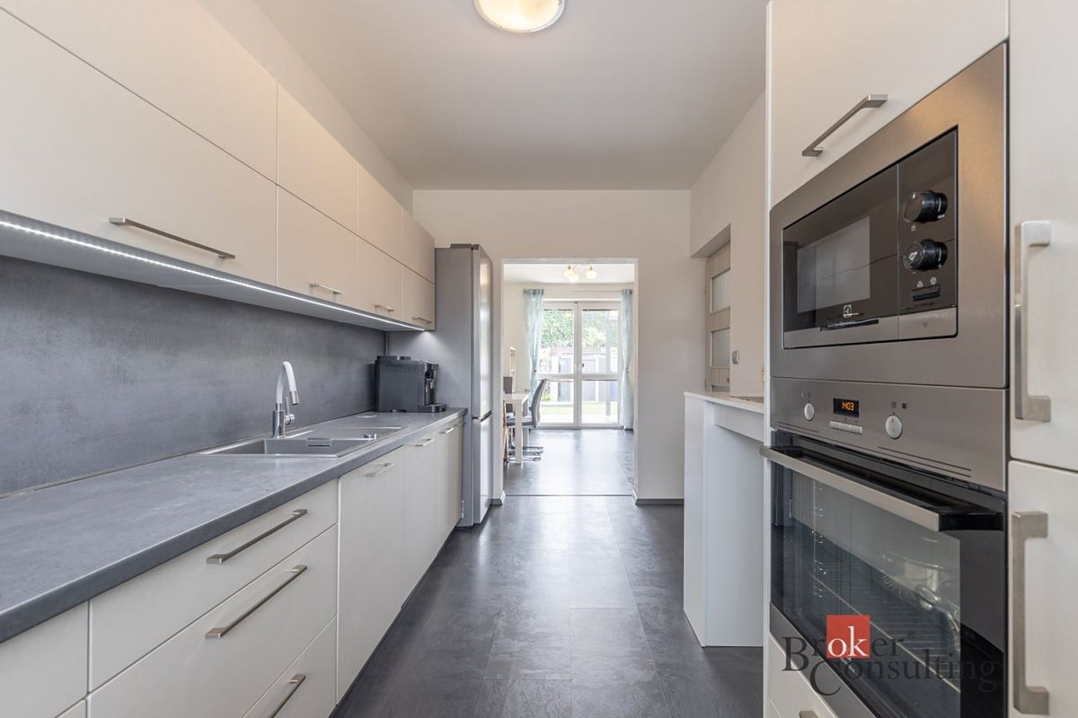 Prodej rodinného domu 100 m², pozemek 70 m² – fotografie 3