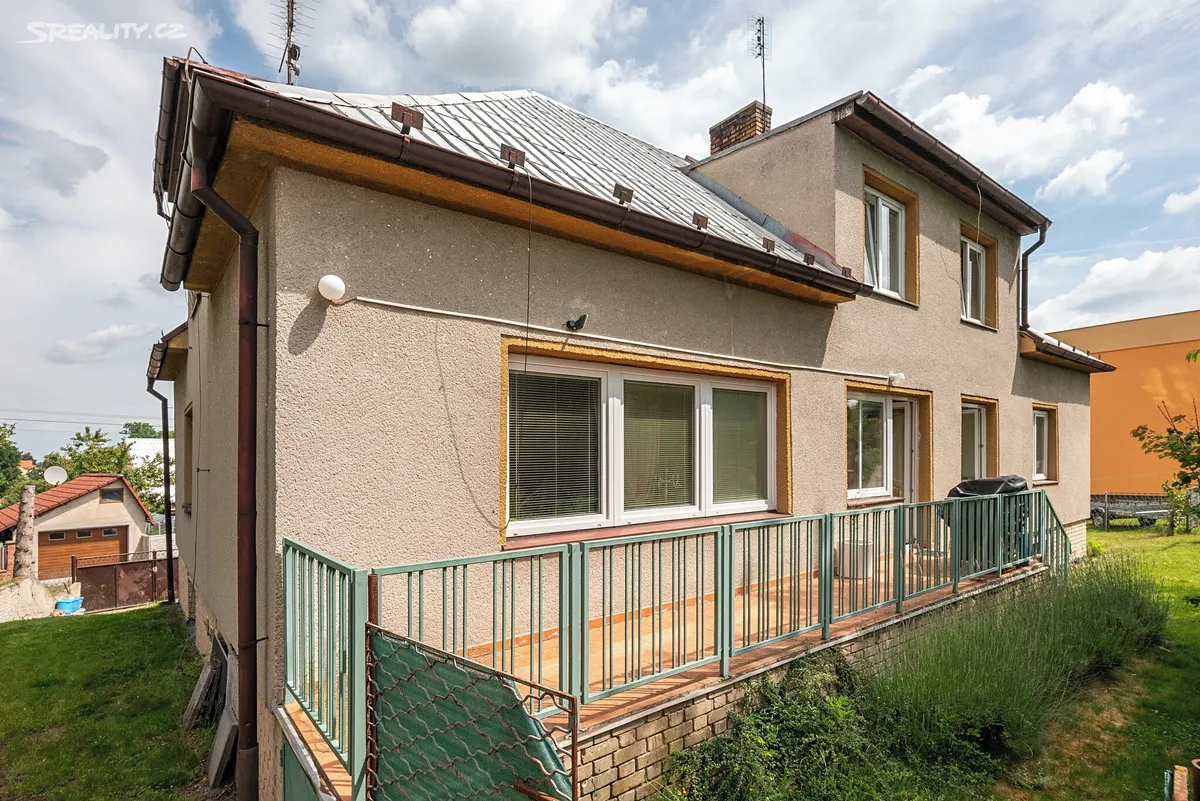 Prodej rodinného domu 250 m², pozemek 999 m² – pohled 4