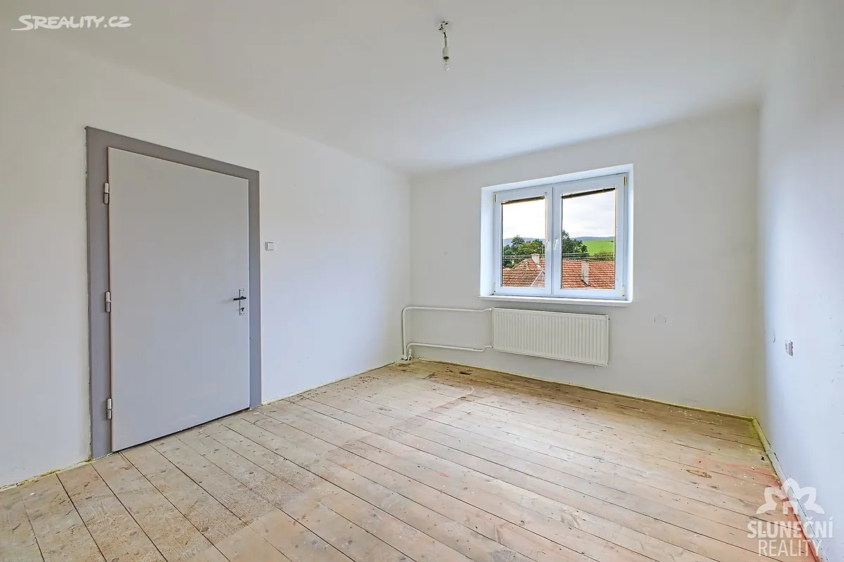 Prodej rodinného domu 247 m², pozemek 391 m² – pohled 4