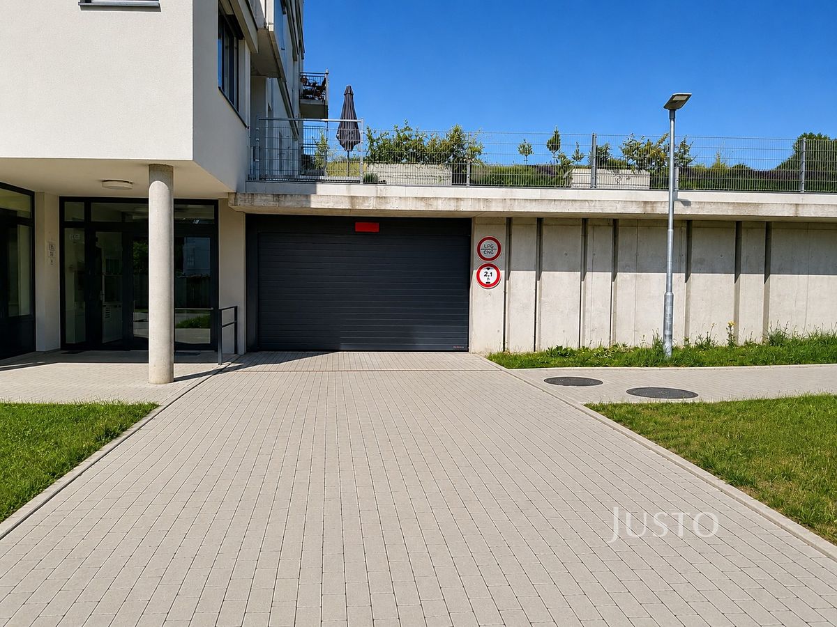 Prodej garážového stání 13 m² – fotografie 3