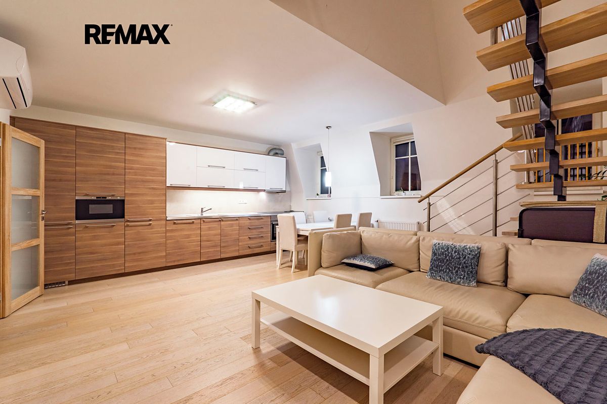 Pronájem bytu 4+kk 118 m²