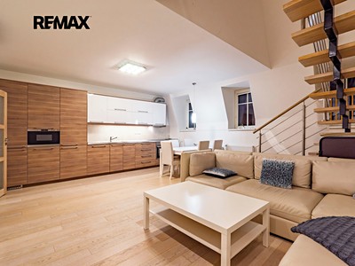 Pronájem bytu 4+kk 118 m²
