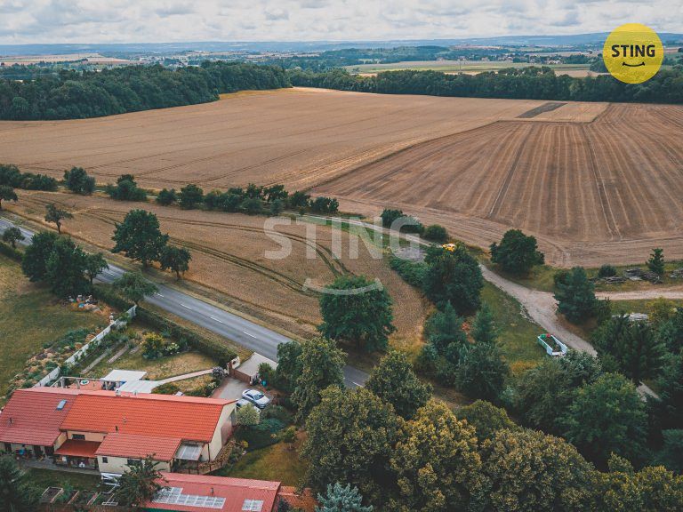Prodej stavebního pozemku 1740 m² – fotografie 2