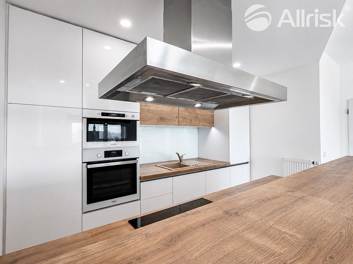 Pronájem bytu 3+kk 90 m²
