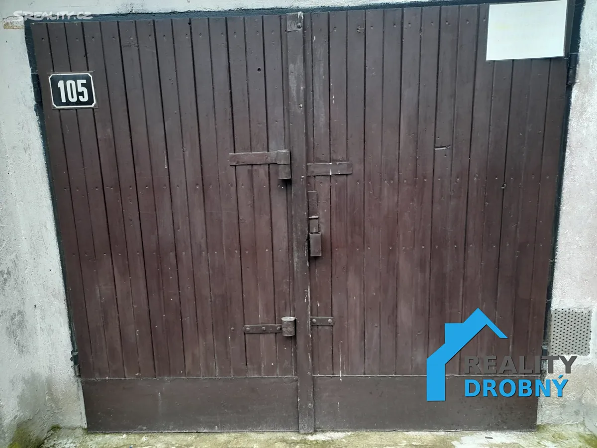 Pronájem garáže 21 m², Luční