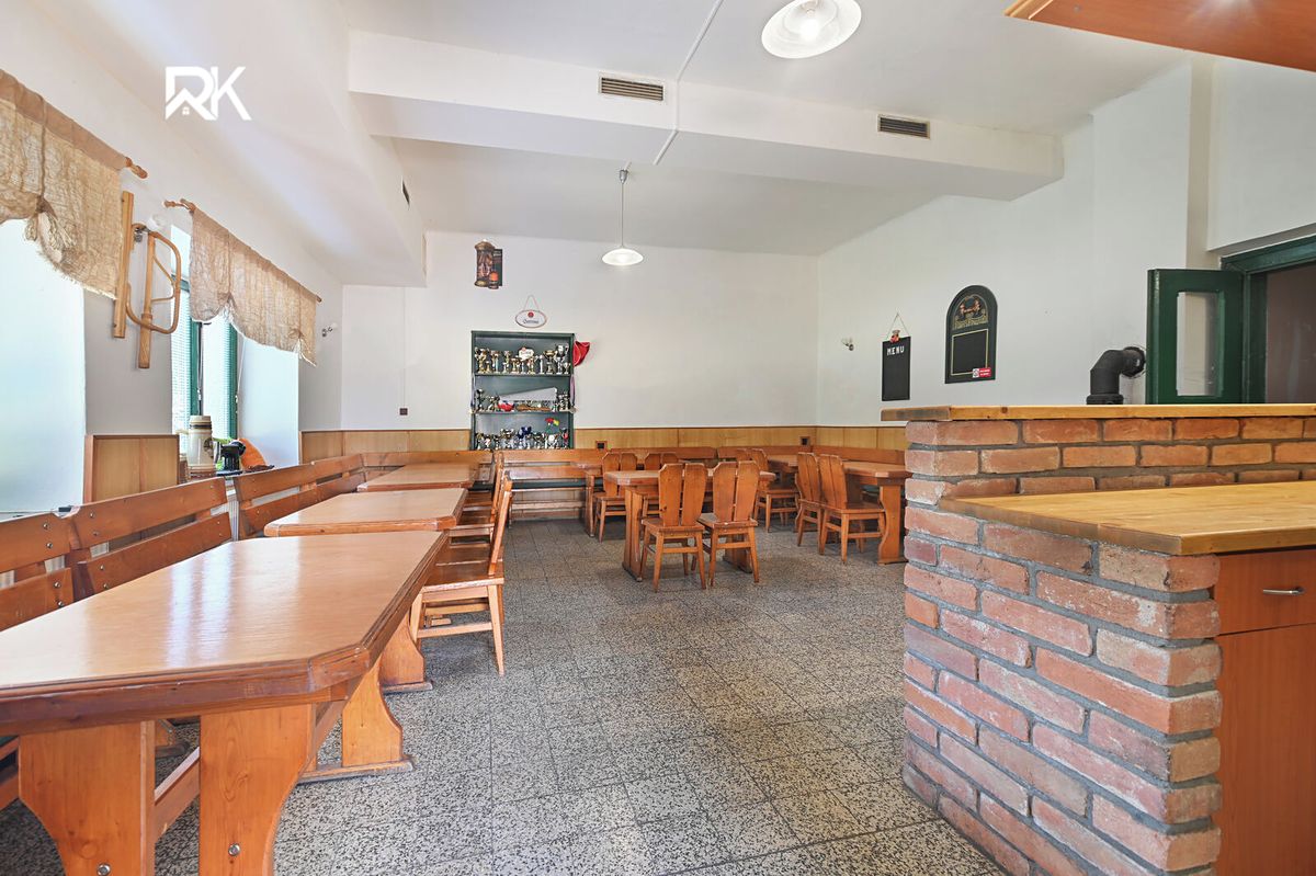 Prodej rodinného domu 470 m², pozemek 632 m² – fotografie 4