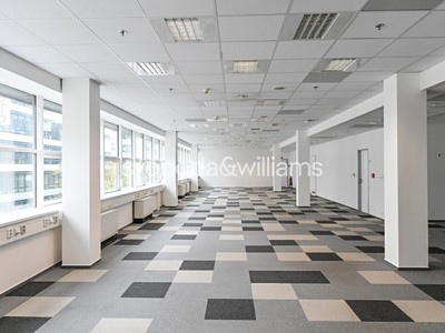 Pronájem kanceláře 607 m²