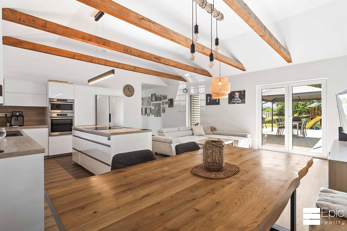 Prodej rodinného domu 116 m², pozemek 2195 m² – fotografie 3