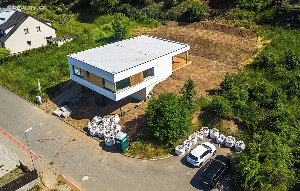 Prodej rodinného domu 180 m², pozemek 696 m² – pohled 3