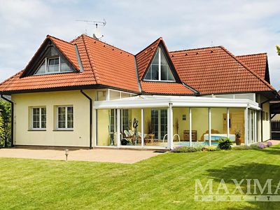 Prodej rodinného domu 348 m², pozemek 1135 m²