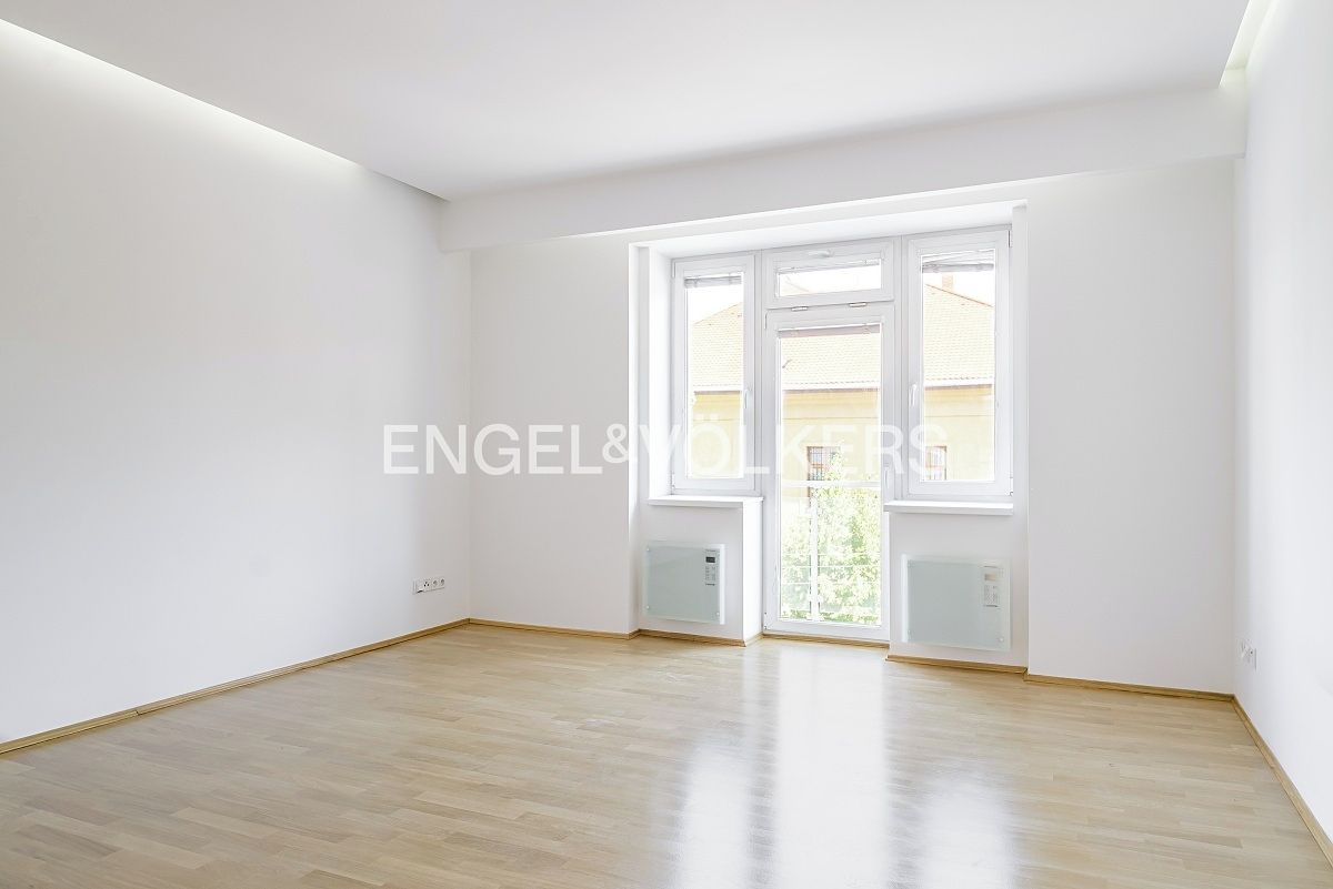 Pronájem bytu 1+kk 38 m²