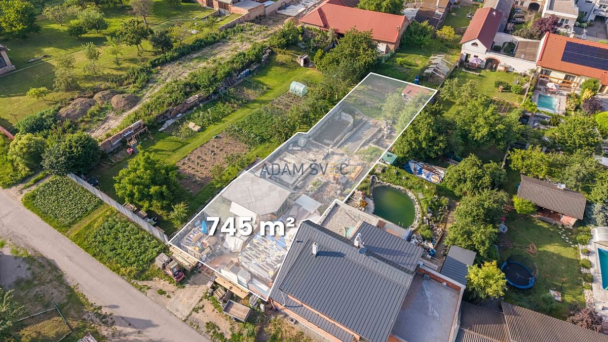 Prodej stavebního pozemku 745 m² – fotografie 3