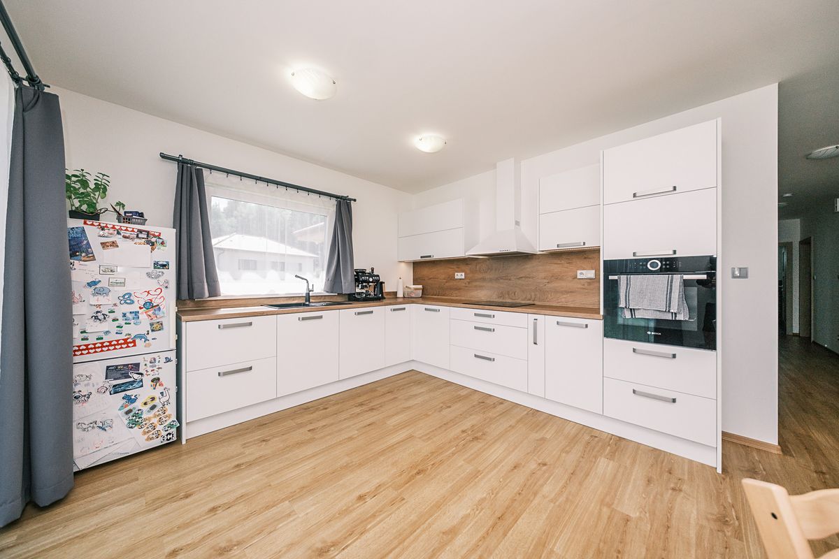 Prodej rodinného domu 147 m², pozemek 928 m² – fotografie 2