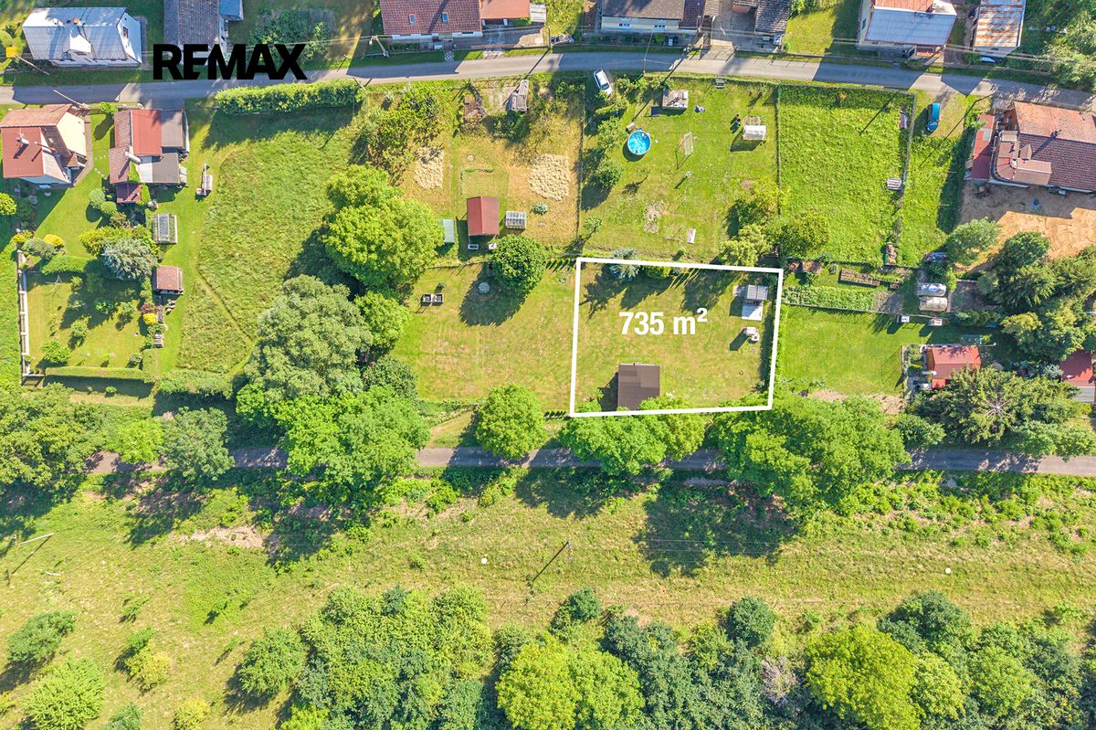 Prodej stavebního pozemku 735 m²