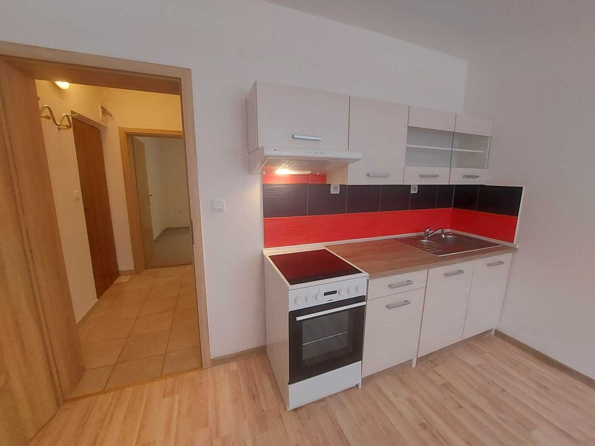Pronájem bytu 2+kk 32 m²