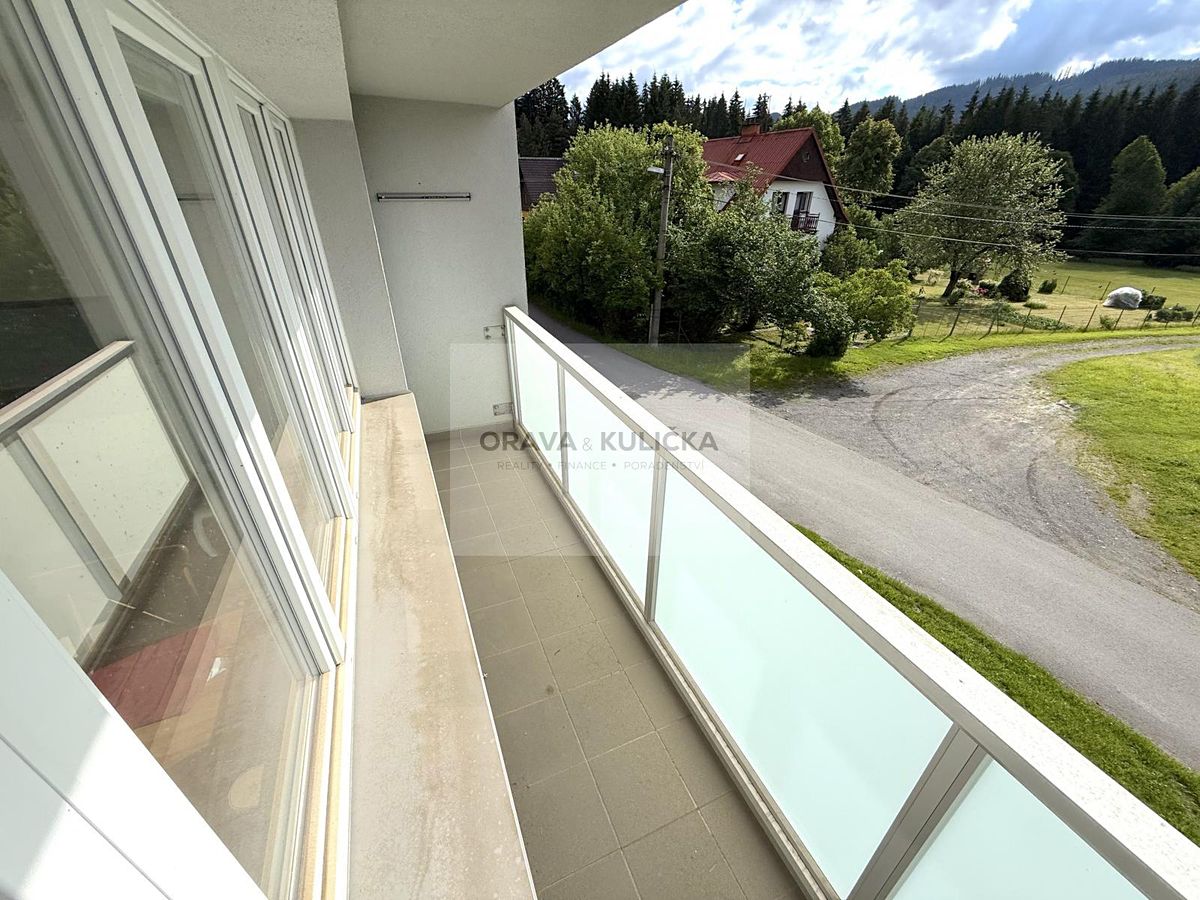 Pronájem bytu 4+kk 74 m² – fotografie 4
