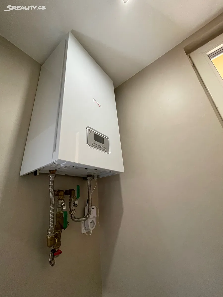 Pronájem bytu 3+kk 49 m² – pohled 5