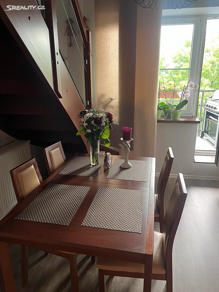 Pronájem bytu 3+kk 76 m² – pohled 4