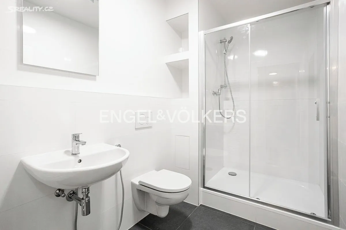 Pronájem bytu 3+kk 82 m² – další