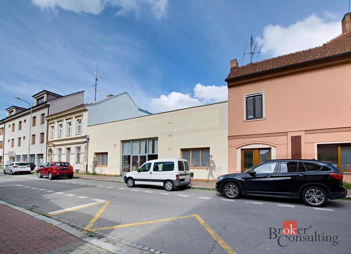 Pronájem obchodního prostoru 400 m² – fotografie 2