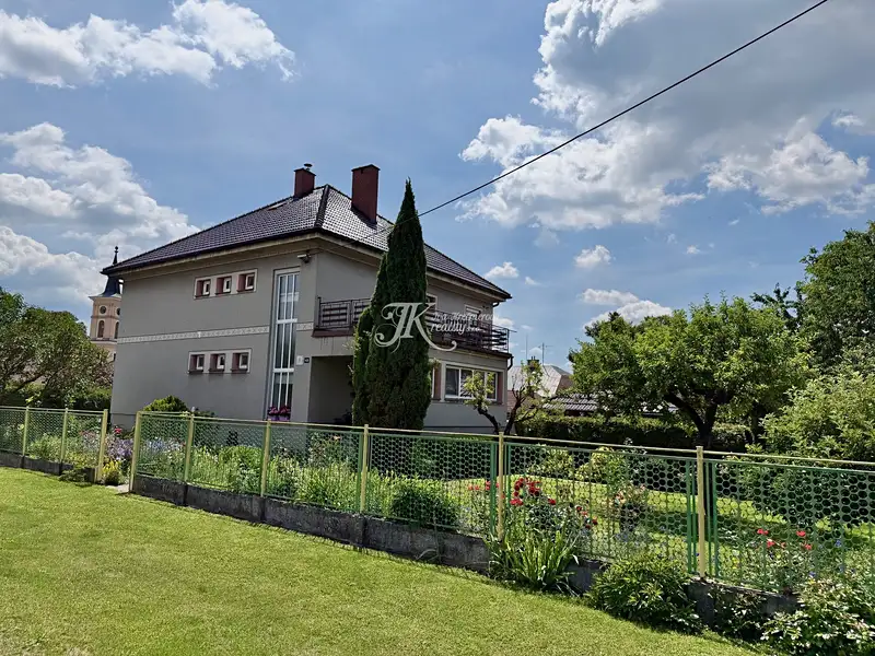 Prodej rodinného domu 300 m², pozemek 1252 m², Černilov – náhled fotky 2