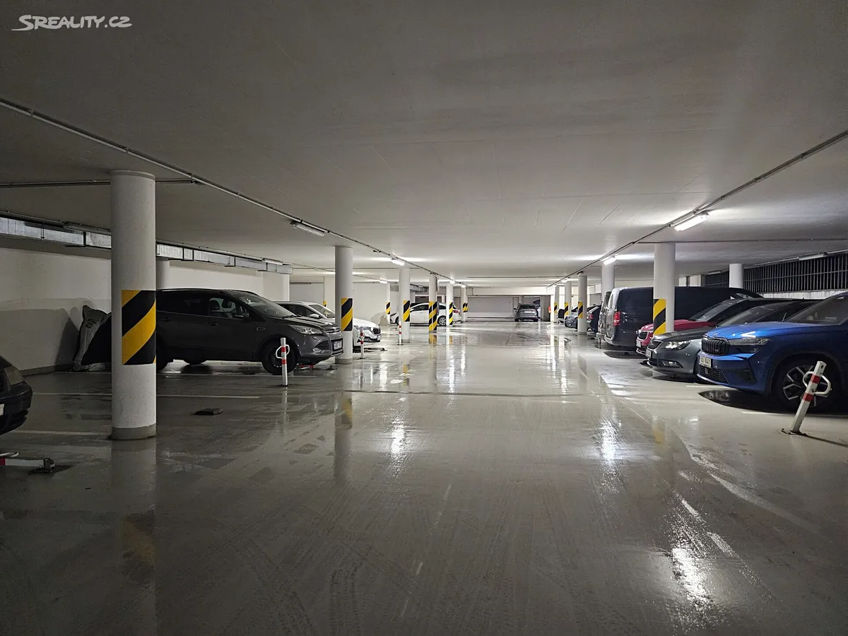 Pronájem garáže 12 m² – pohled 3