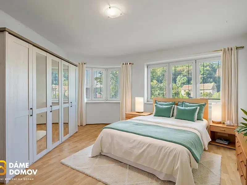 Prodej rodinného domu 510 m², pozemek 1439 m², Bojkovice – náhled fotky 3