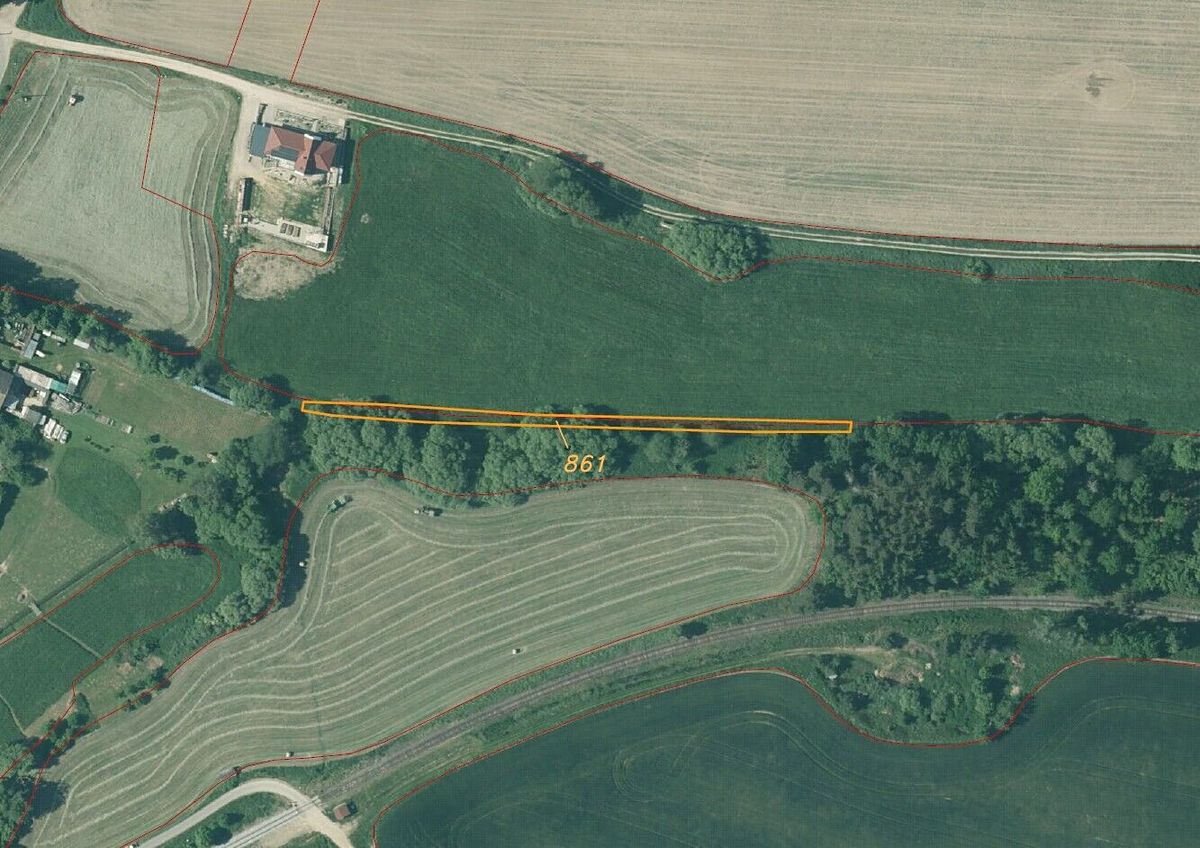 Prodej pozemku 8774 m²