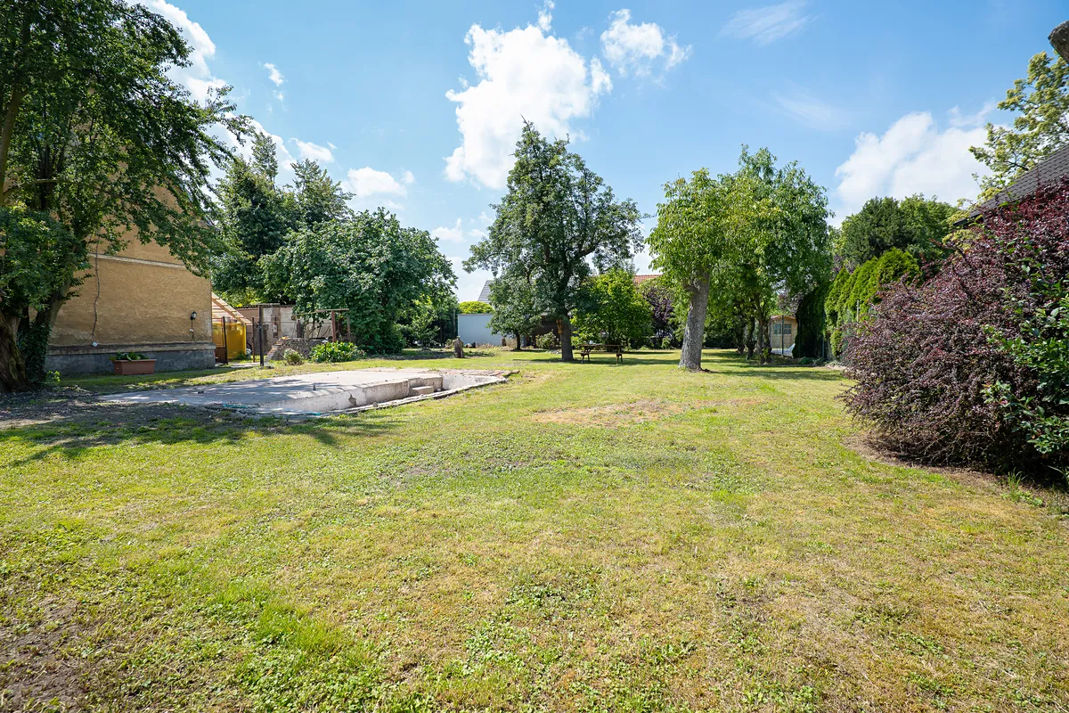Prodej stavebního pozemku 590 m²
