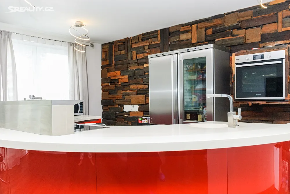 Pronájem bytu 2+kk 65 m² – pohled 3