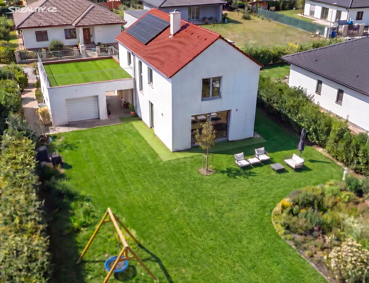 Prodej rodinného domu 257 m², pozemek 1614 m², Velké Popovice