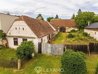 Prodej  rodinného domu 325 m², pozemek 902 m²