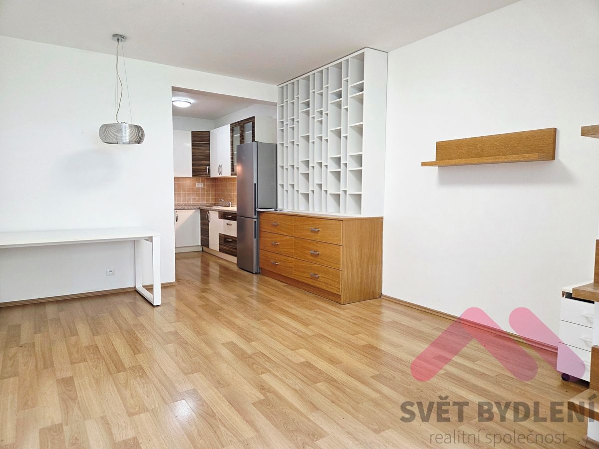 Pronájem bytu 1+kk 37 m²