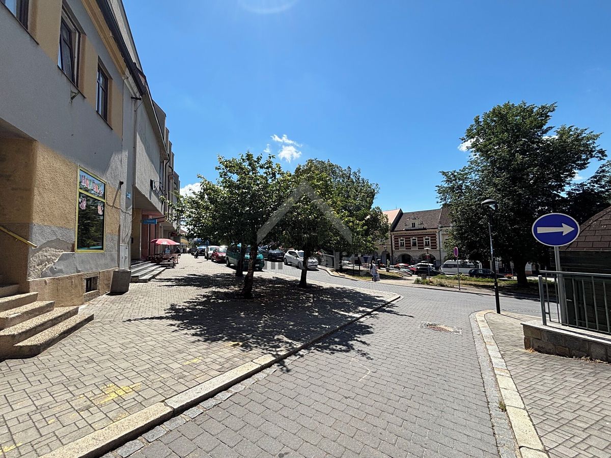 Prodej rodinného domu 230 m², pozemek 222 m² – fotografie 2