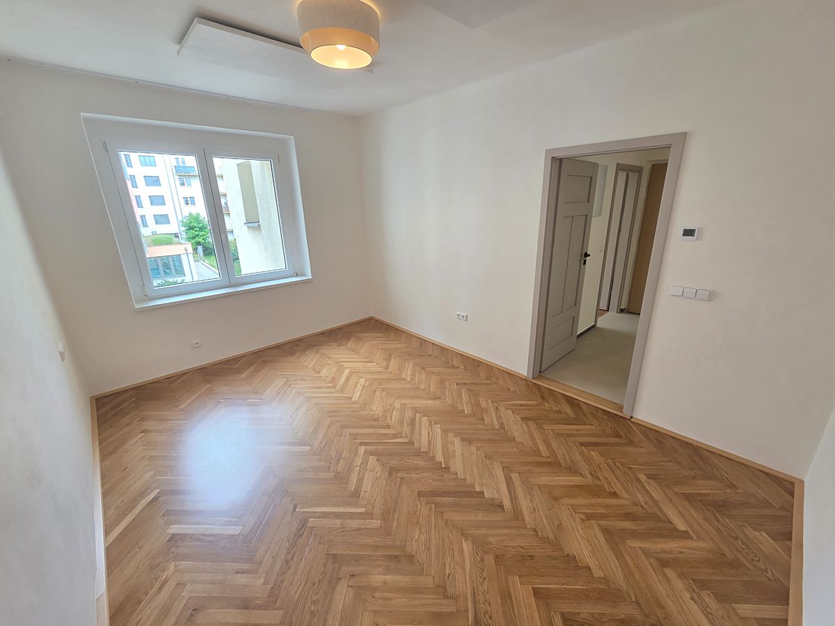 Pronájem bytu 2+1 66 m² – fotografie 5