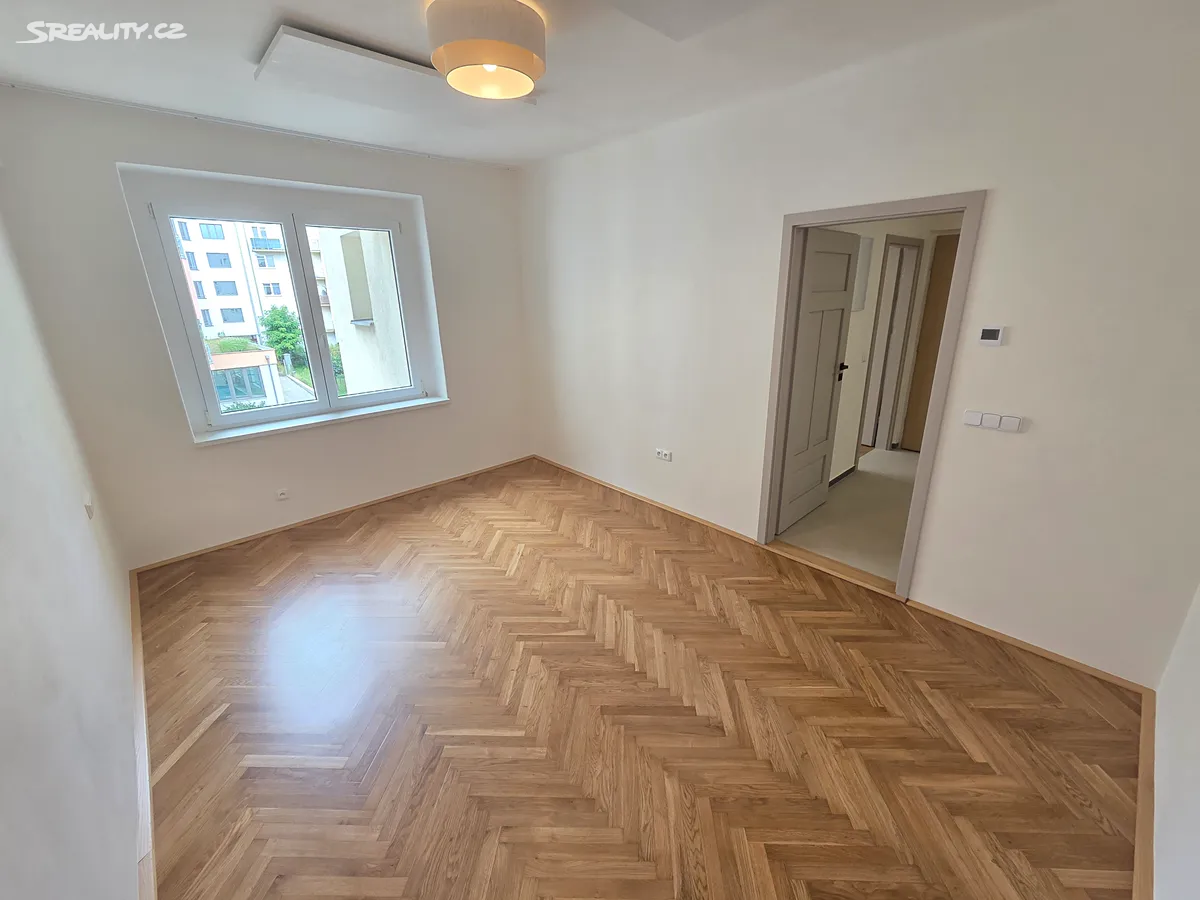 Pronájem bytu 2+1 66 m² – pohled 5
