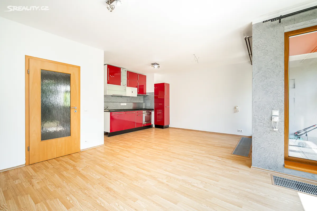 Pronájem bytu 2+kk 50 m² - Widok 2