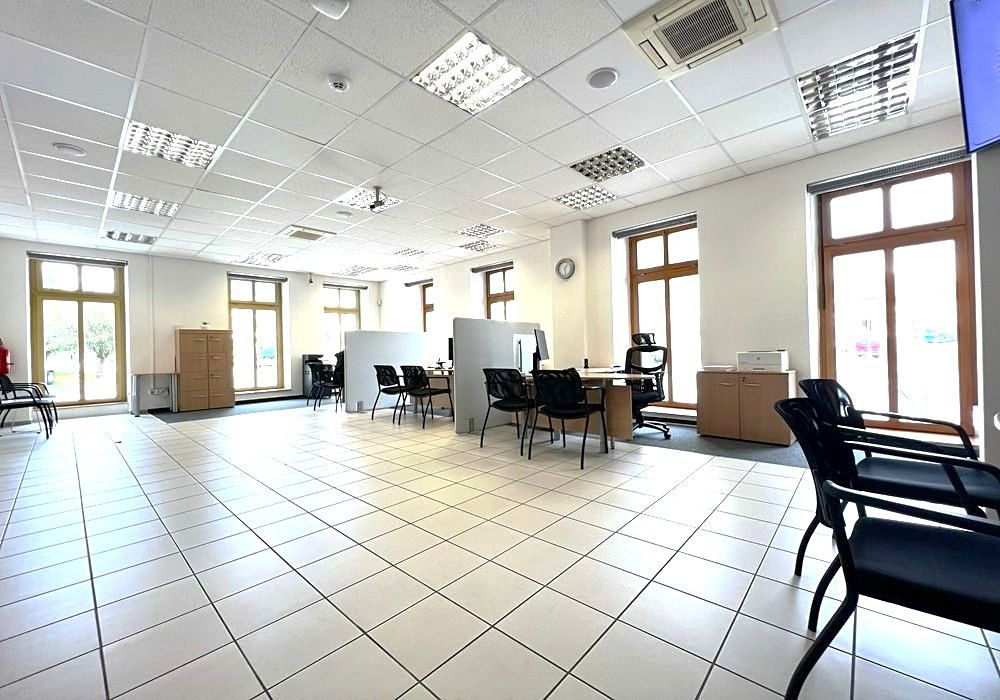 Pronájem obchodního prostoru 273 m²