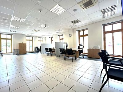 Pronájem obchodního prostoru 273 m²